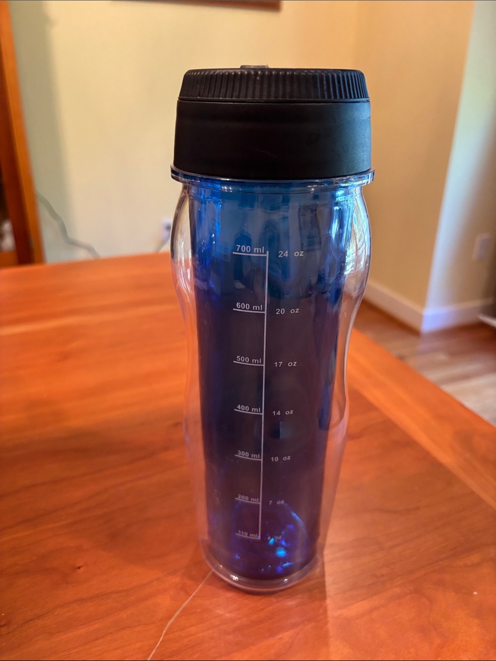 Blue Measured Travel Tumbler with Black Lid 24 oz
